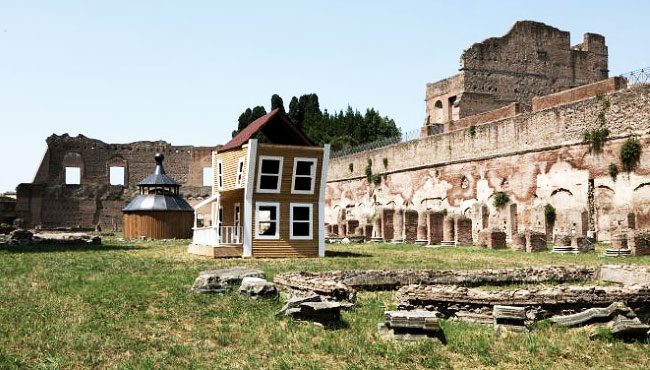 Duchamp e Cattelan. Arte contemporanea al Palatino