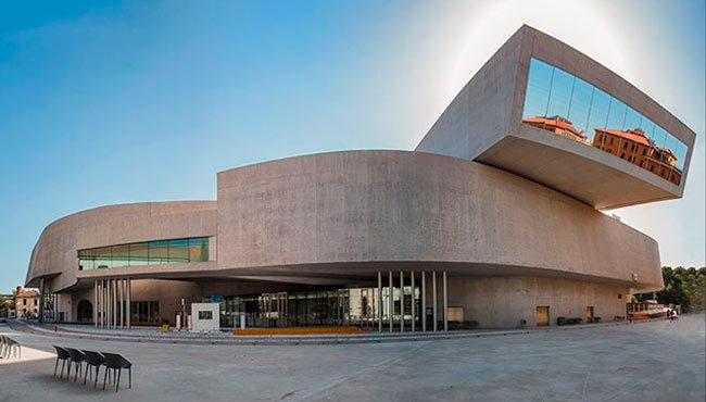 Cinema e architettura di vetro: utopie e distopie al Maxxi